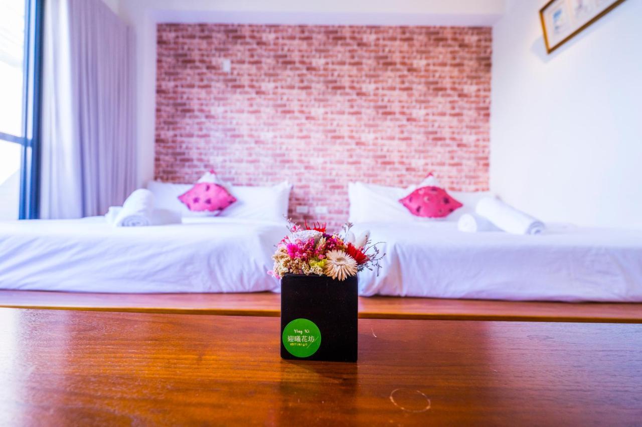 黑琵軼棧湖濱旅宿 K&B Happy Hostel Tainan Dış mekan fotoğraf