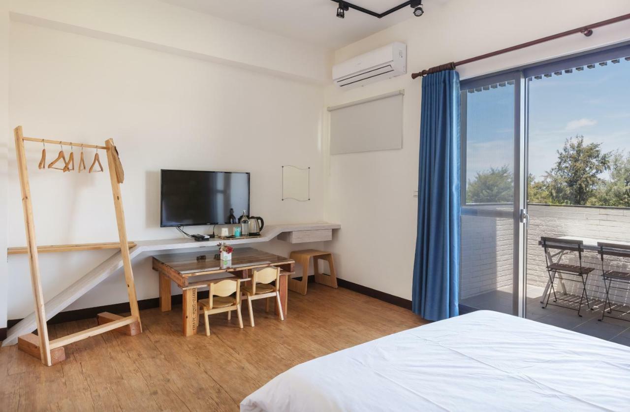 黑琵軼棧湖濱旅宿 K&B Happy Hostel Tainan Dış mekan fotoğraf