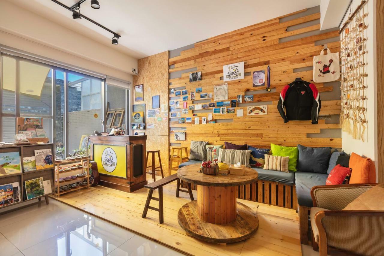 黑琵軼棧湖濱旅宿 K&B Happy Hostel Tainan Dış mekan fotoğraf