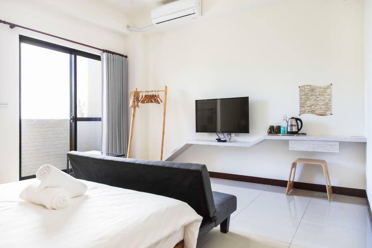 黑琵軼棧湖濱旅宿 K&B Happy Hostel Tainan Dış mekan fotoğraf
